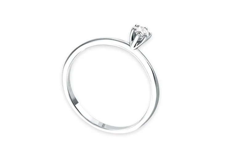 Кольцо из белого золота с бриллиантом