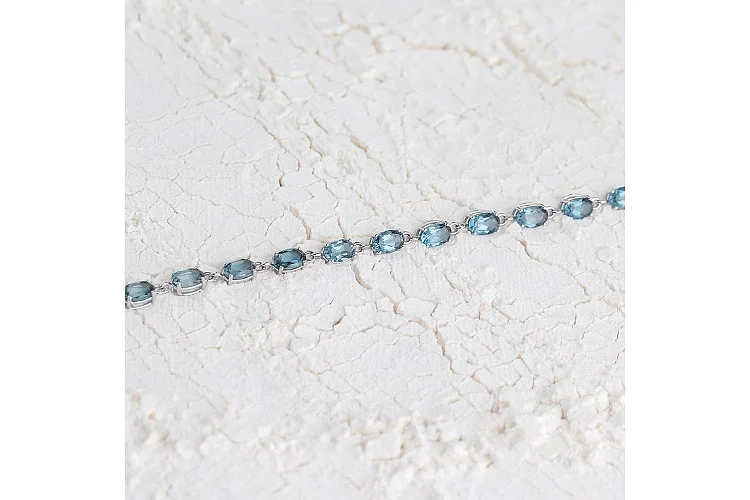 Браслет Дорожка из белого золота с 17 топазами лондон