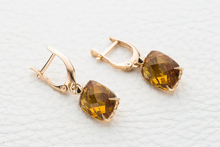 Серьги из красного золота с 2 султанитами