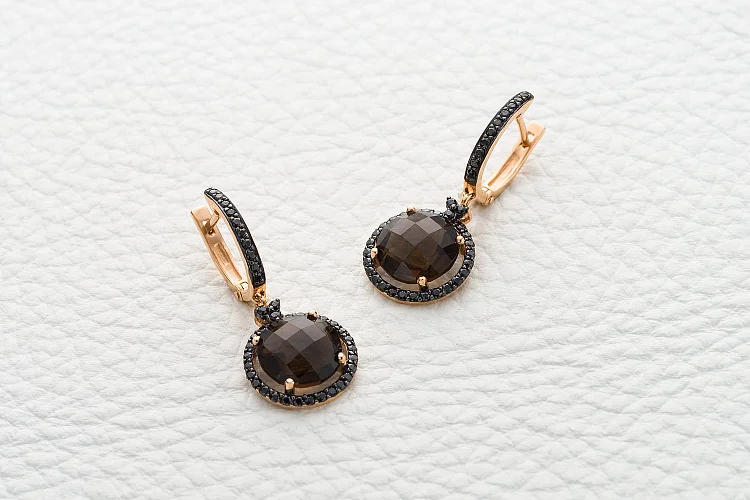 Серьги из красного золота с 2 раухтопазами и 78 фианитами