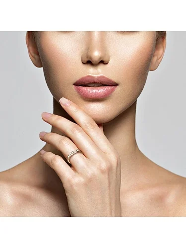 Кольцо Дорожка из красного золота с 7 муассанитами