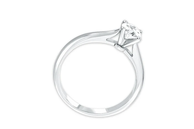 Кольцо из белого золота с бриллиантом