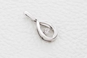 Подвеска из белого золота с фианитом