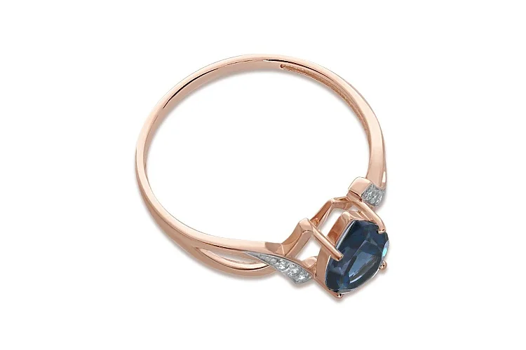 Кольцо из красного золота с топазом лондон и 6 фианитами