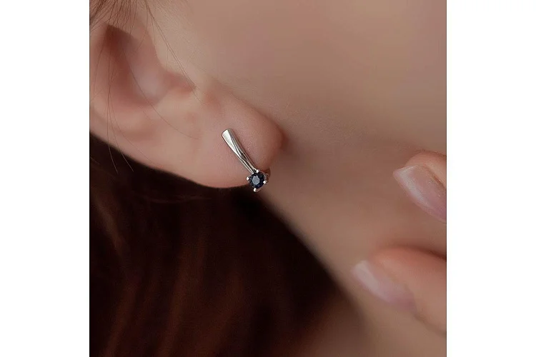 Серьги из белого золота с 2 сапфирами