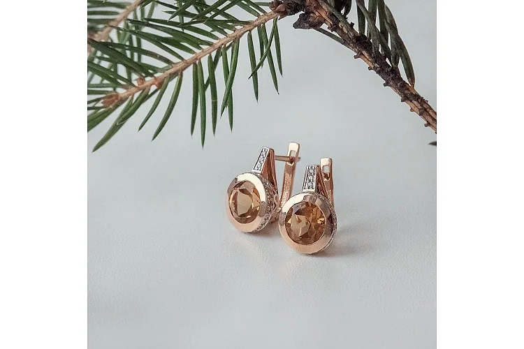 Серьги из красного золота с 2 цитринами и 58 фианитами