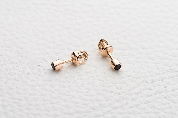 Серьги-пусеты из красного золота с 2 сапфирами