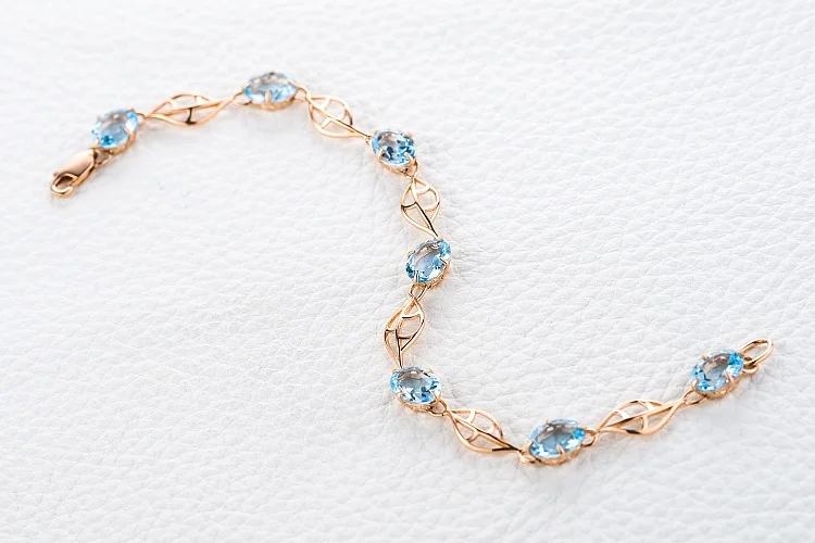 Браслет Дорожка из красного золота с 9 топазами sky