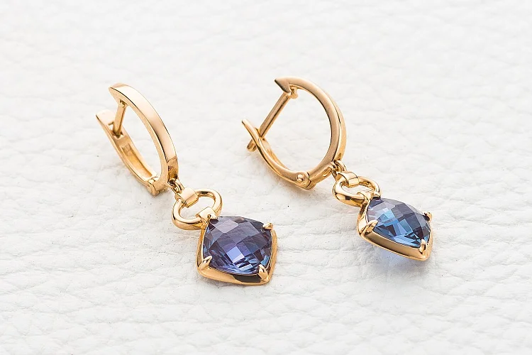 Серьги из красного золота с 2 александритами