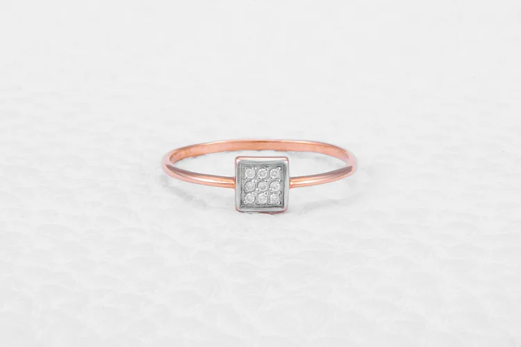 Кольцо из красного золота с 9 бриллиантами