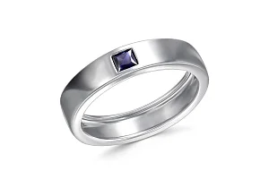 Обручальное кольцо из белого золота с сапфиром