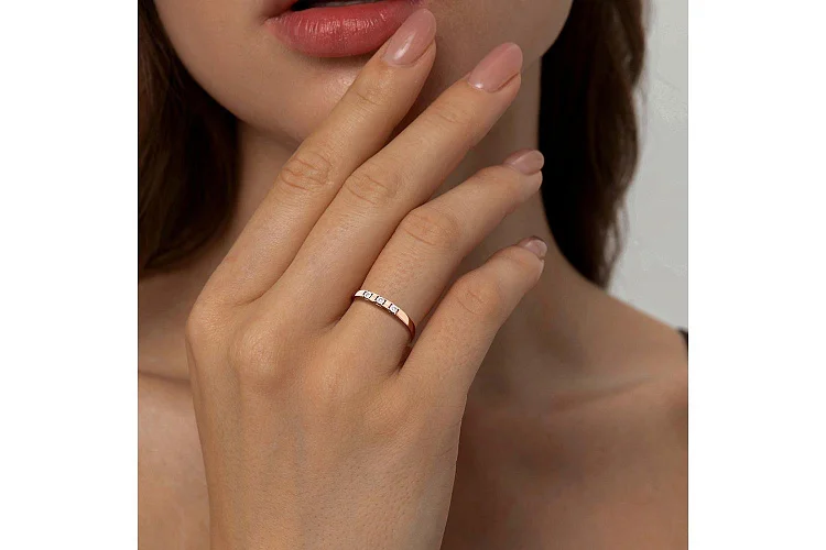 Кольцо из красного золота с 3 бриллиантами