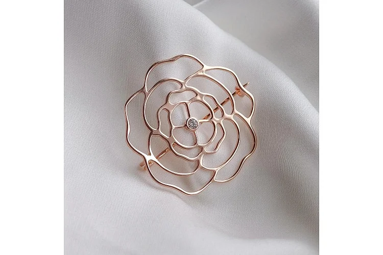 Брошь Цветок из красного золота с фианитом