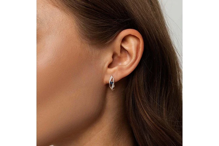 Серьги из красного золота с 2 сапфирами и 16 бриллиантами