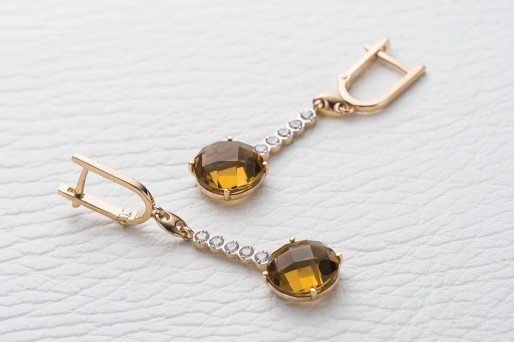 Серьги из красного золота с 2 султанитами и 10 фианитами