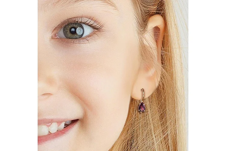 Детские серьги из красного золота с 2 родолитами