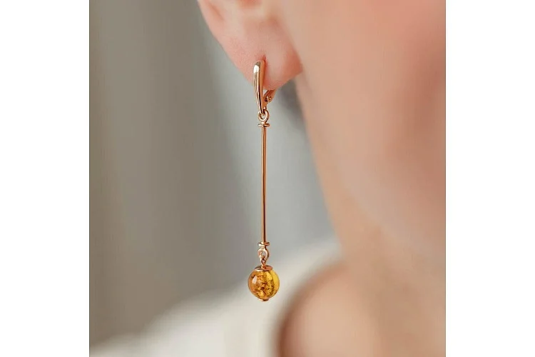 Серьги из красного золота с янтарём