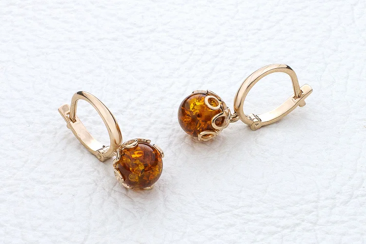 Серьги из красного золота с янтарём