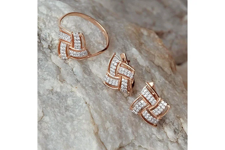 Серьги из красного золота с 80 фианитами