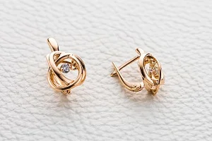 Серьги из красного золота с 2 фианитами