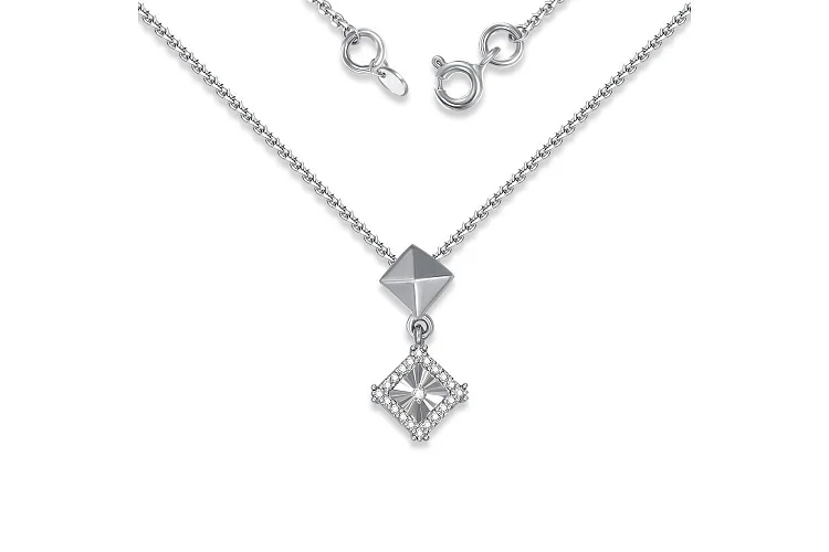 Колье Квадрат из белого золота с 21 бриллиантами
