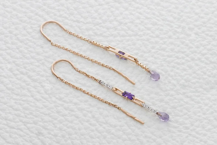 Серьги-продёвки из красного золота с 4 аметистами и 20 фианитами