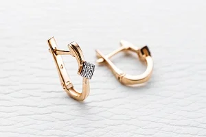 Серьги из красного золота с 18 бриллиантами