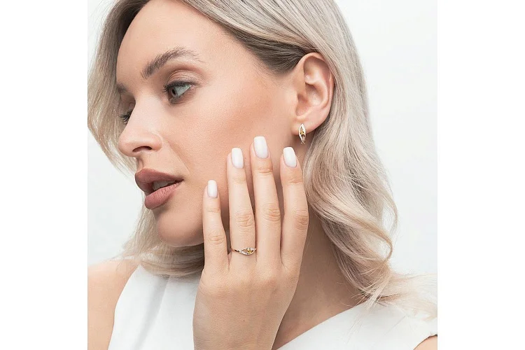 Кольцо из красного золота с цитрином и 8 фианитами