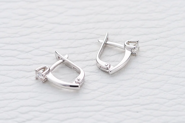 Серьги из белого золота с 2 бриллиантами