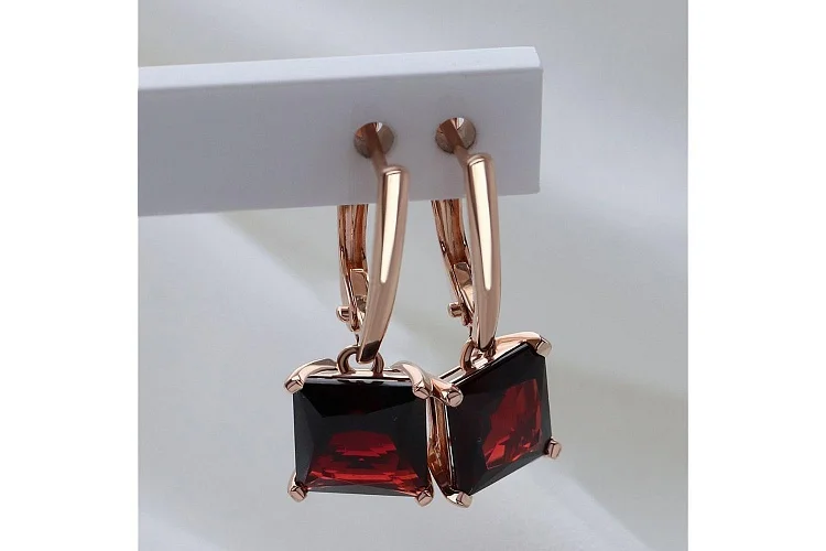 Серьги из красного золота с 2 гранатами