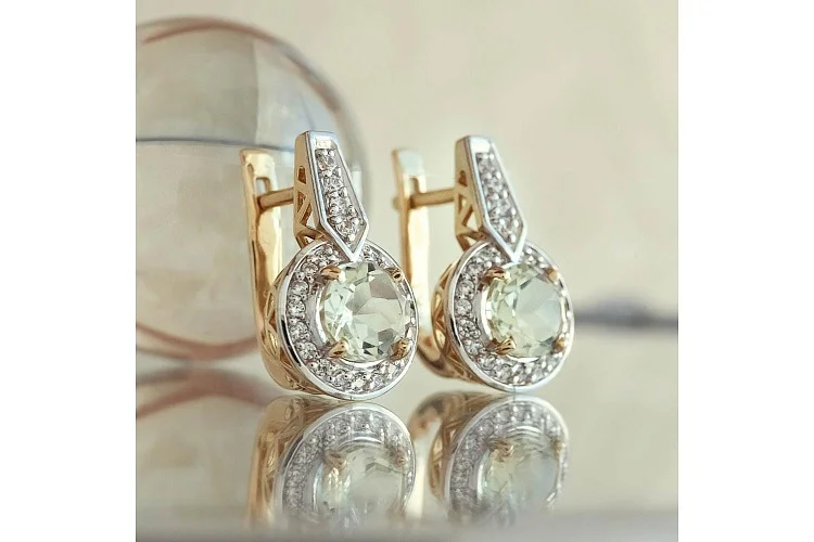 Серьги из жёлтого золота с 2 аметистами и 42 фианитами