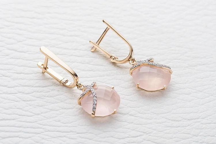 Серьги из красного золота с 2 кварцами и 32 фианитами