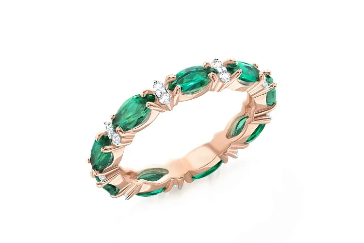 Кольцо Дорожка из красного золота с 9 изумрудами и 18 фианитами