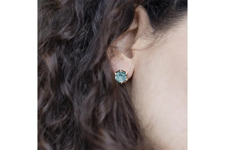 Серьги-пусеты из красного золота с 2 ситаллами