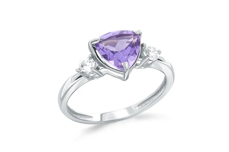 Кольцо из белого золота с аметистом и 2 фианитами