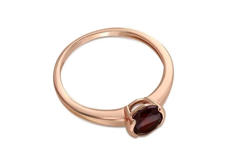 Кольцо из красного золота с гранатом