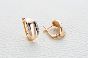 Серьги из красного золота с 44 фианитами