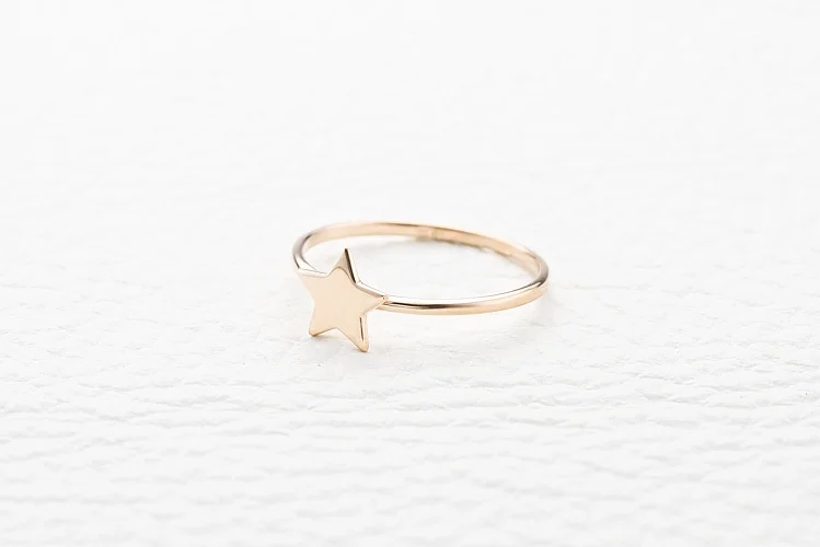 Кольцо Звезда из красного золота без вставок
