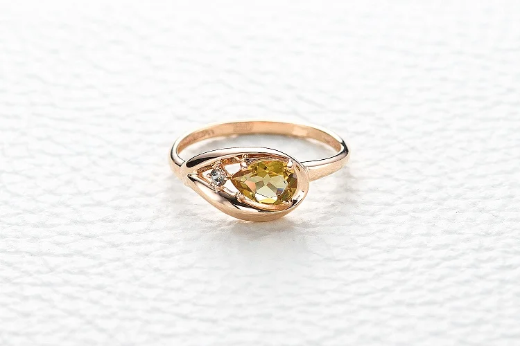 Кольцо из красного золота с 2 султанитами