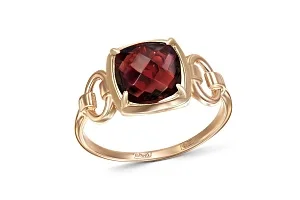 Кольцо из красного золота с гранатом