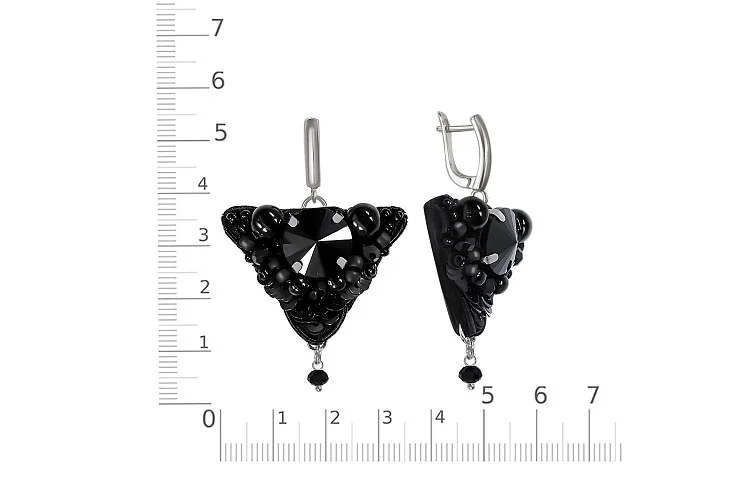 Бижутерные серьги Треугольные черный