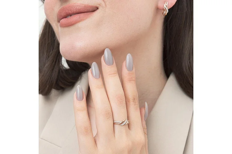 Серьги из красного золота с 34 фианитами