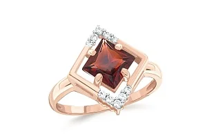 Кольцо из красного золота с гранатом и 10 фианитами