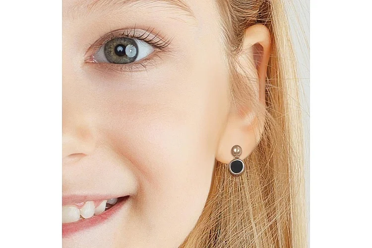 Детские серьги-пусеты из красного золота с 2 ониксами