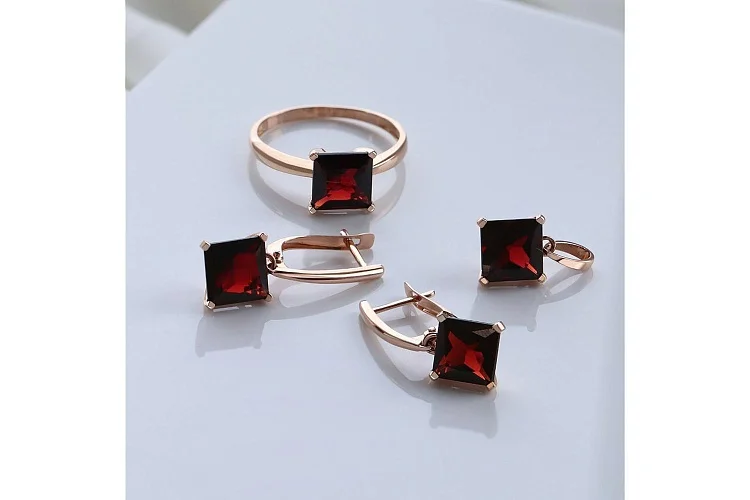 Серьги из красного золота с 2 гранатами