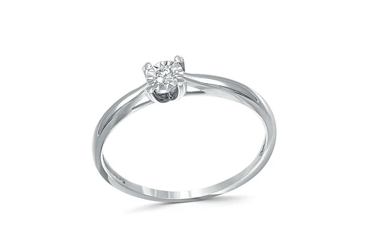 Кольцо из белого золота с бриллиантом