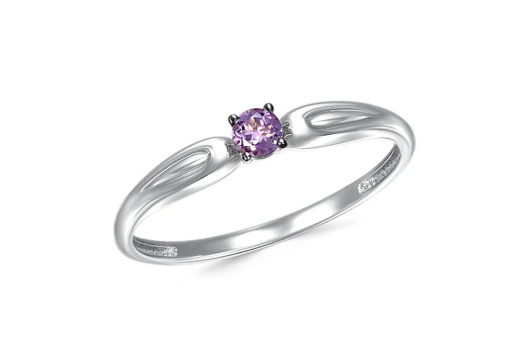 Кольцо из белого золота с аметистом