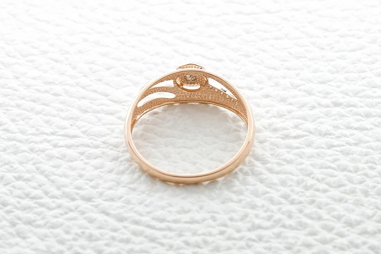 Кольцо из красного золота с сапфиром и 12 бриллиантами