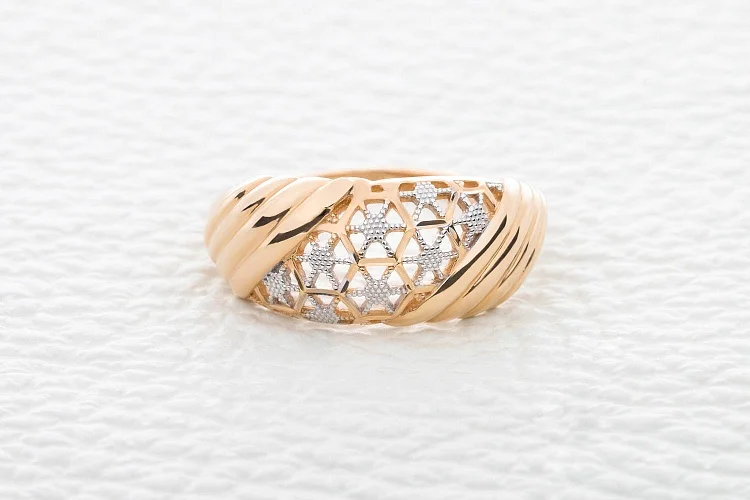 Кольцо из красного золота без вставок