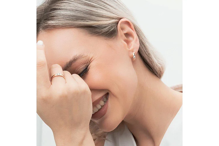 Серьги из красного золота с 2 бриллиантами